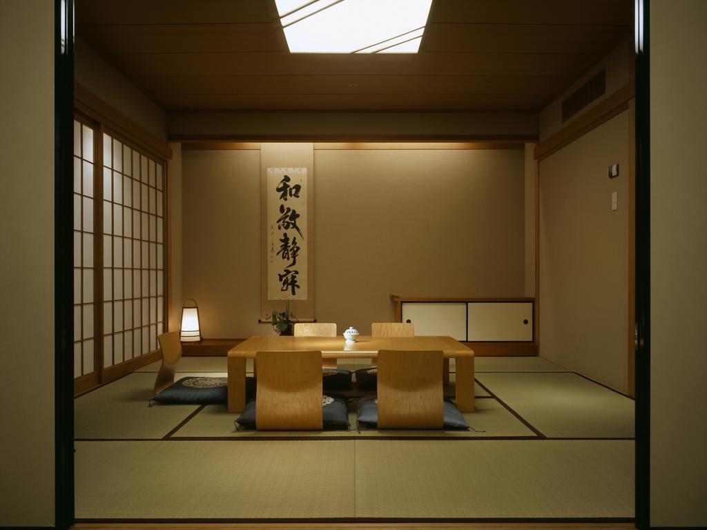 Miyako Hotel Gifu Nagaragawa Rom bilde A traditional Japanese room