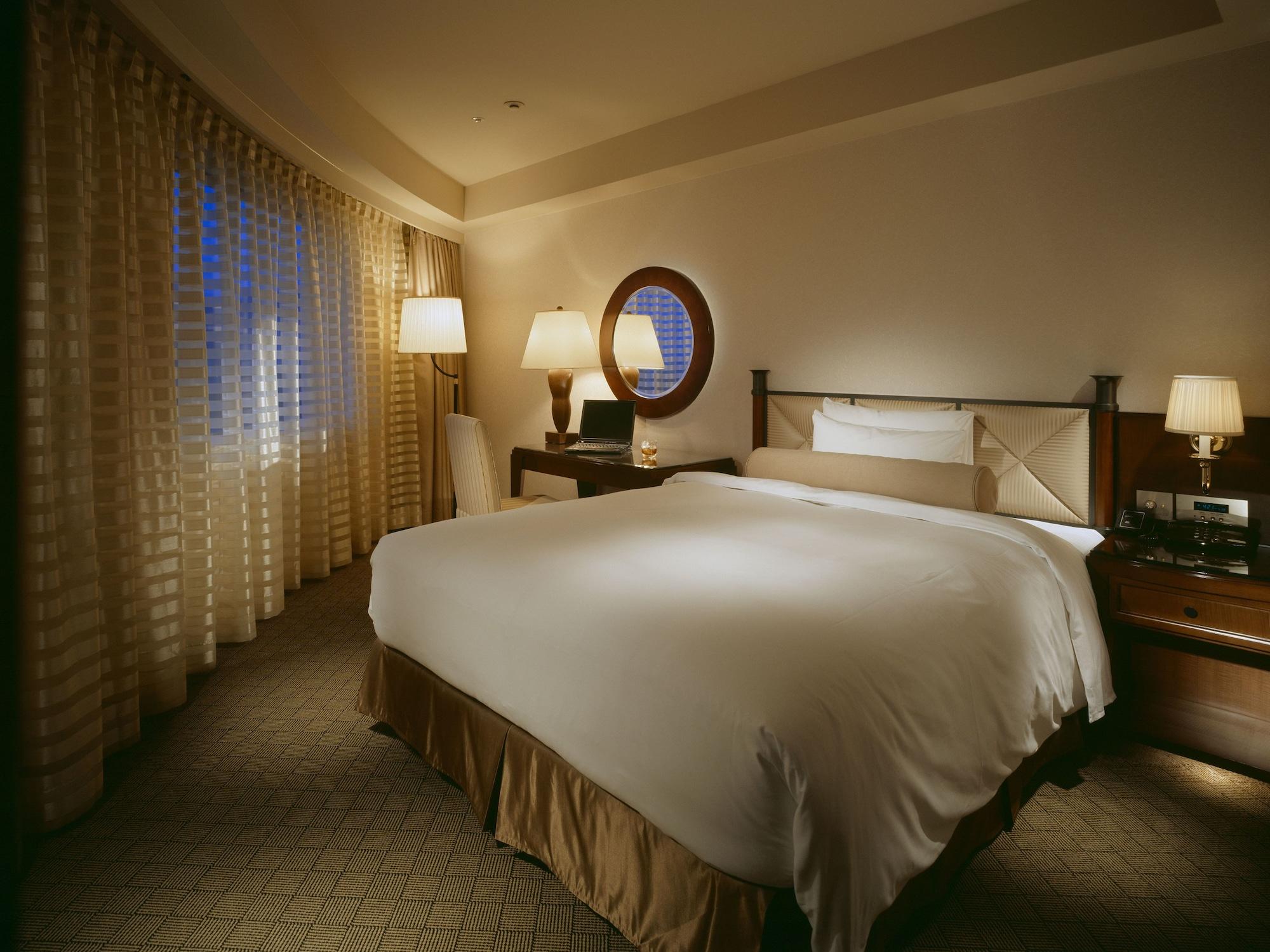 Miyako Hotel Gifu Nagaragawa Eksteriør bilde A bedroom at the Four Seasons Hotel