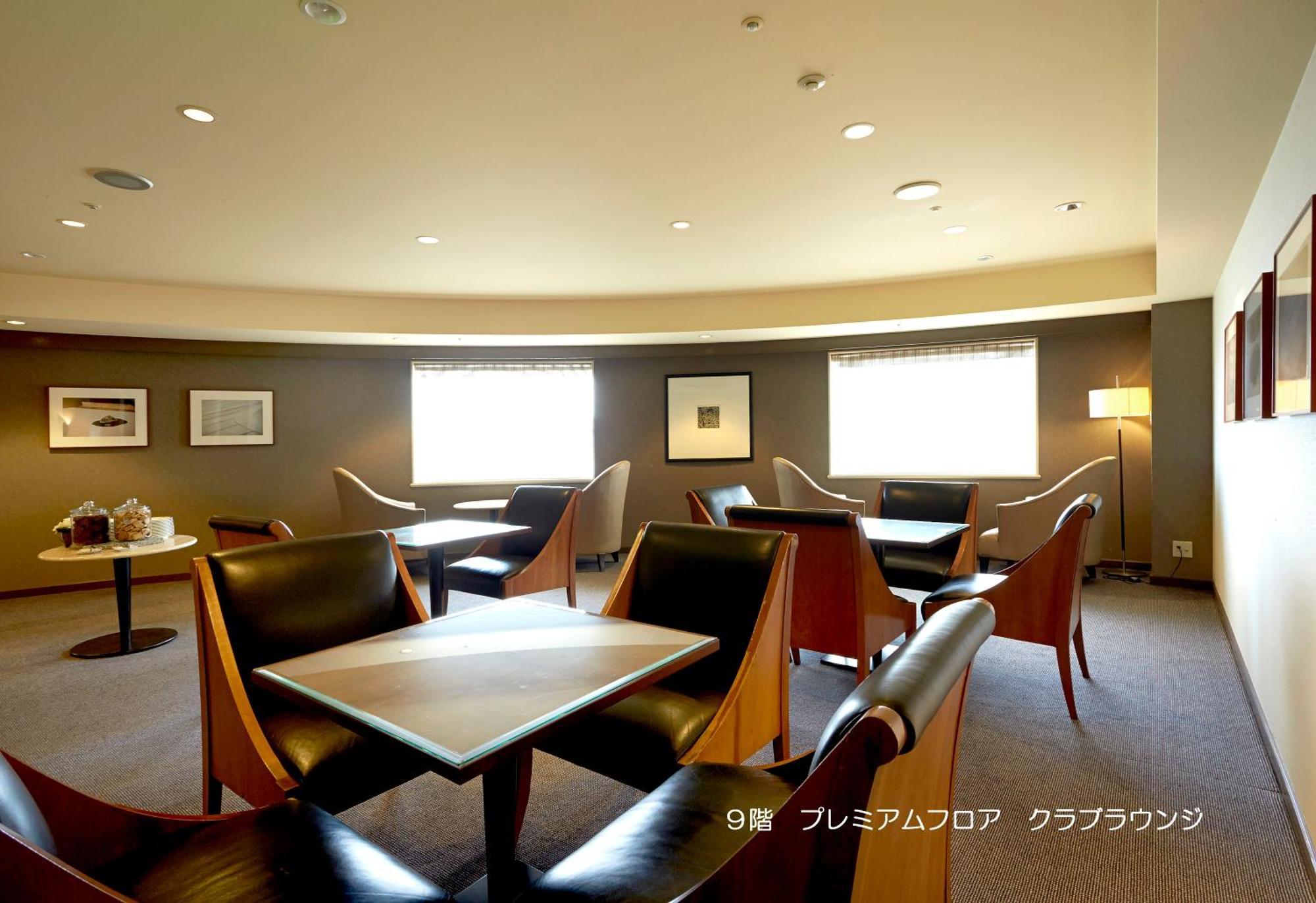 Miyako Hotel Gifu Nagaragawa Eksteriør bilde Premium Lounge at Chubu International Airport