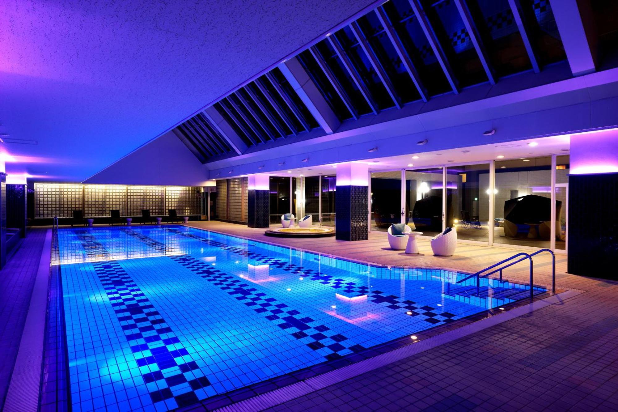 Miyako Hotel Gifu Nagaragawa Eksteriør bilde The swimming pool at the hotel